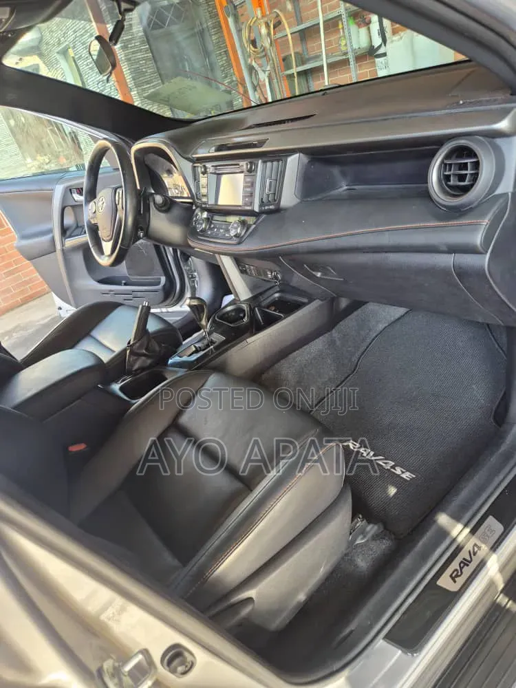 Toyota RAV4 2016 Silver