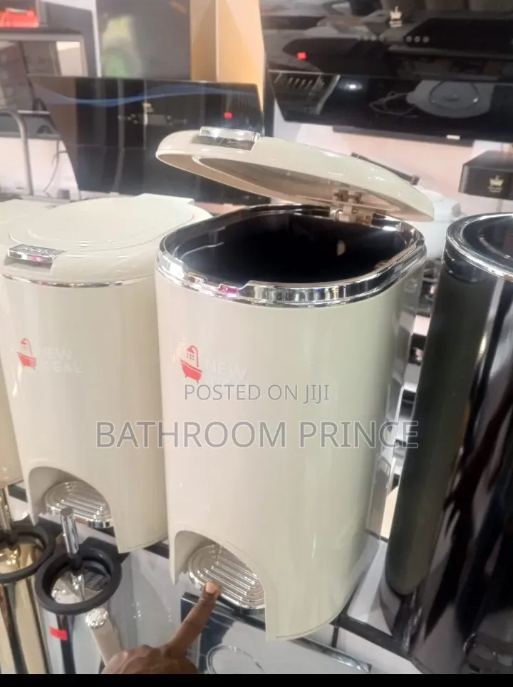 White Pedal Opening Waste Bin (12 Liter)
