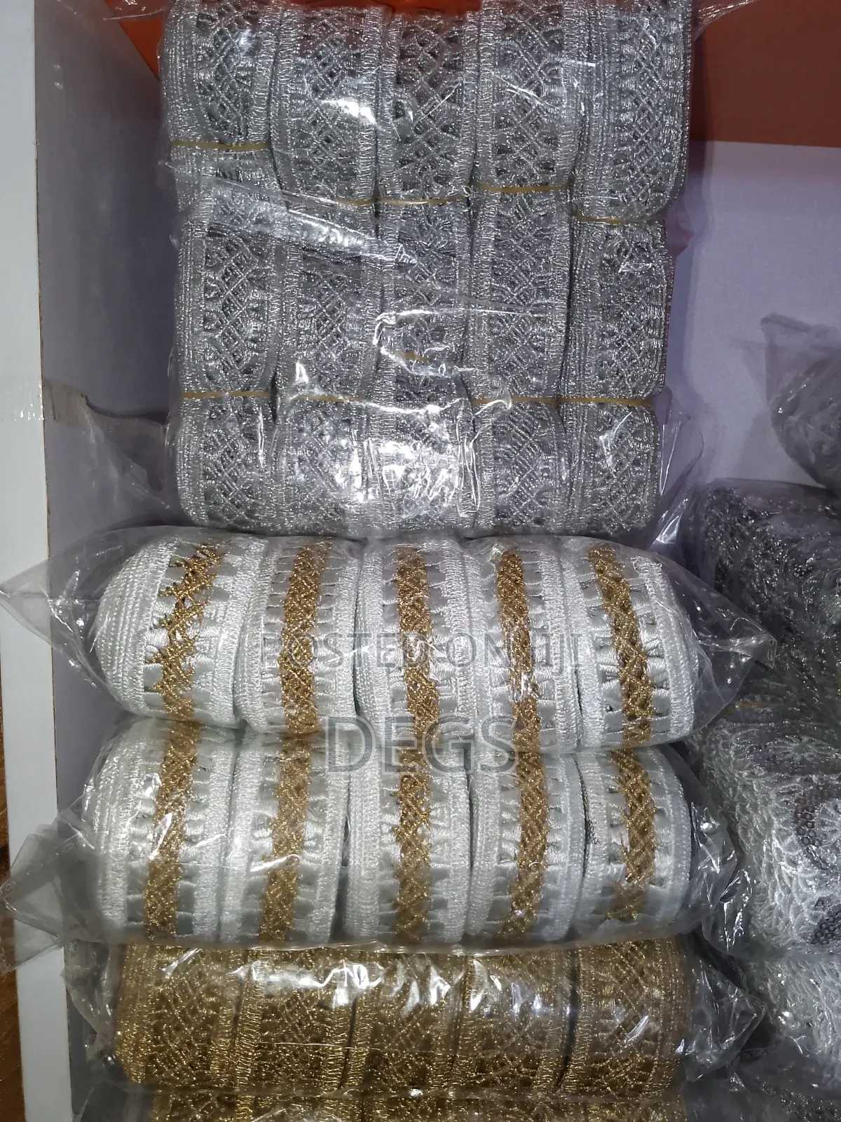 Garment Accessories & Materials.