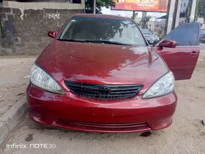 Toyota Camry 2005 Red