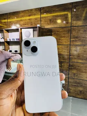 New Apple iPhone 15 256 GB White