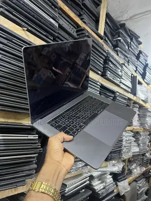 Laptop Apple MacBook Pro 2019 32GB Intel Core i7 eMMC 512GB