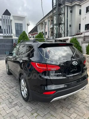 Hyundai Santa Fe 2014 Black