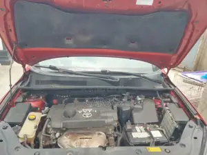 Toyota RAV4 2010 Red
