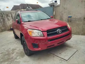 Toyota RAV4 2010 Red