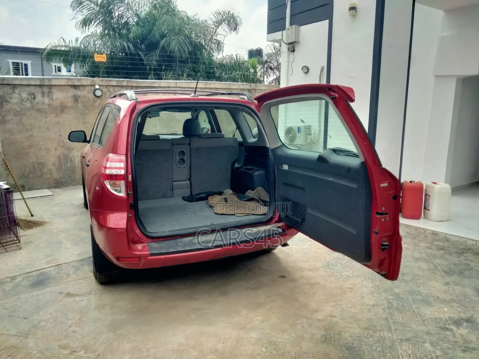 Toyota RAV4 2010 Red