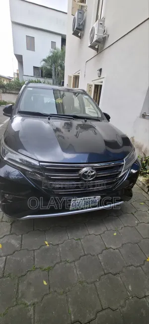 Toyota Rush 2022 Black