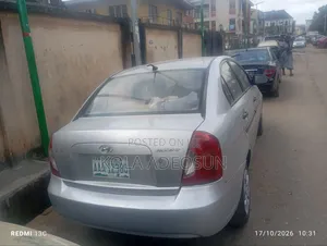 Hyundai Accent 2009 Silver