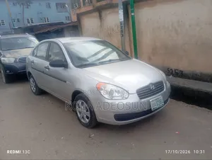 Hyundai Accent 2009 Silver