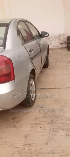 Hyundai Accent 2009 Silver