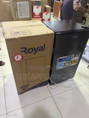 Royal 105L Refrigerator for Daily Kitchen Convenience