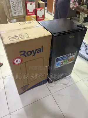 Royal 105L Refrigerator for Daily Kitchen Convenience