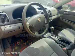 Toyota Camry 2005 Gray