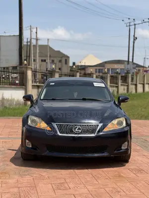 Lexus IS 250 4WD 2009 Blue