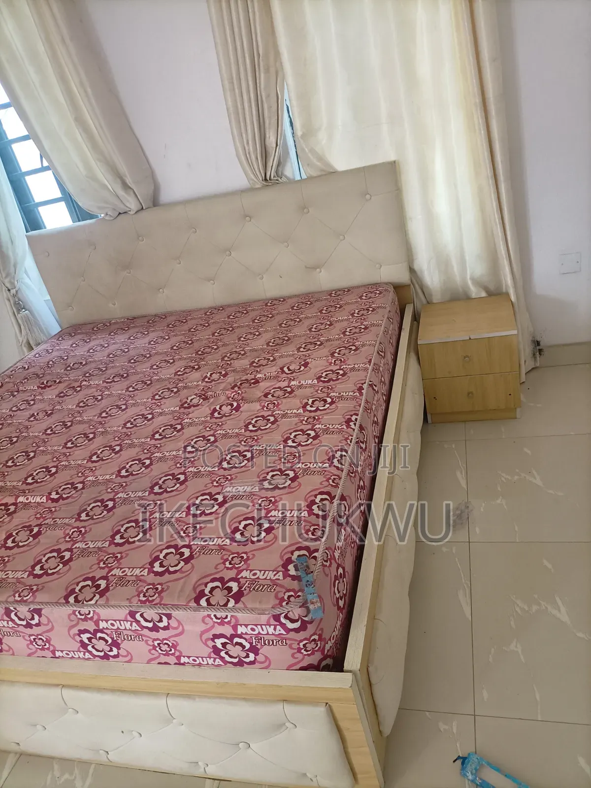 Matrass and Bedframe