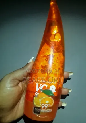 Vitamin C Face Moisturiser 99% .