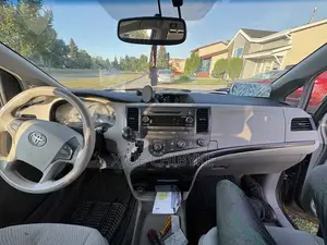 Toyota Sienna 2011 Gray