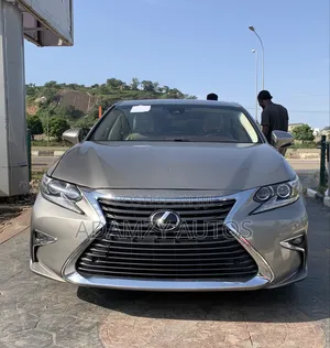 Lexus ES 2017 Gray