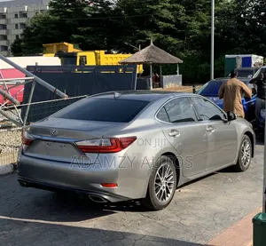 Lexus ES 2017 Gray