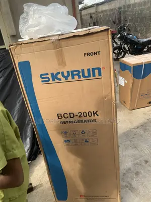SKYRUN 200L Fridge With Spacious Storage