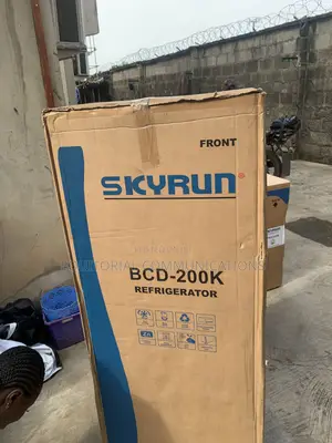SKYRUN 200L Refrigerator for Everyday Use