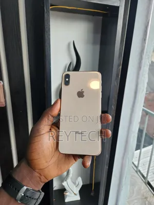 Apple iPhone XS Max 64 GB Gold