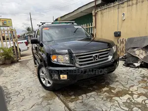 Honda Ridgeline RTL w/Leather 4x4 Crew Cab 122 in. WB 2012 Black