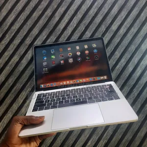 Laptop Apple MacBook Pro 2017 16GB Intel Core i5 SSD 256GB