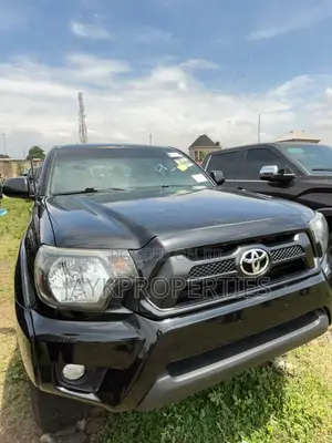 Toyota Tacoma 2015 Black