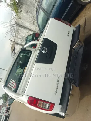 Nissan Navara 2012 White