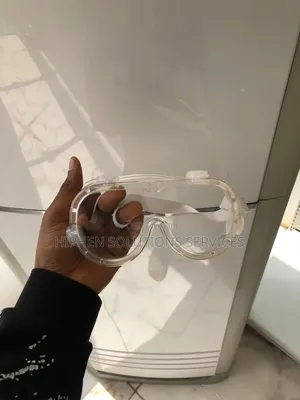 -Dust Transparent Safety Goggles