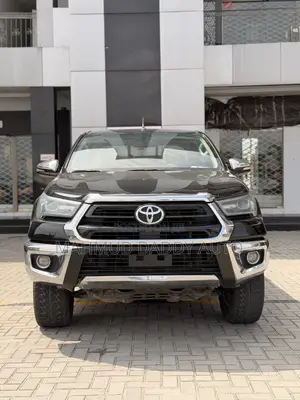 Toyota Hilux 2023 Black
