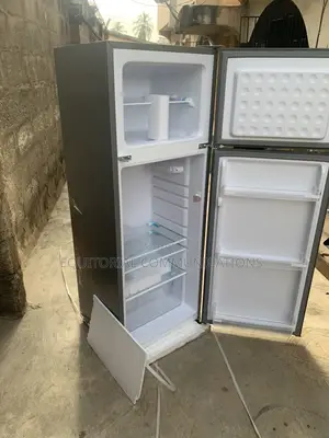 SKYRUN 200L Fridge With Practical Storage Space
