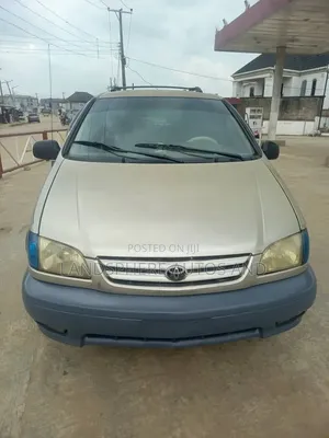 Toyota Sienna CE 2002 Gold