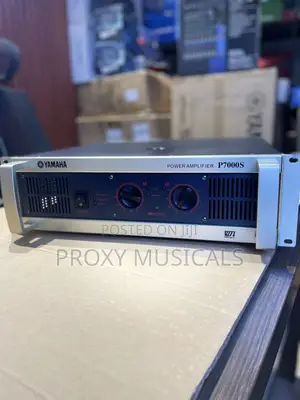 Yamaha P7000Watts Powered Amplifier
