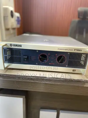 Original Yamaha P7000s High-Output Dual-Channel Power Amplifier