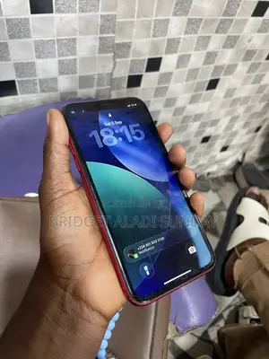 Apple iPhone 11 128 GB Red