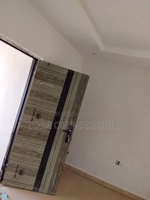 Self Contain for Rent