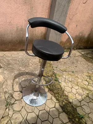 Saloon Chair