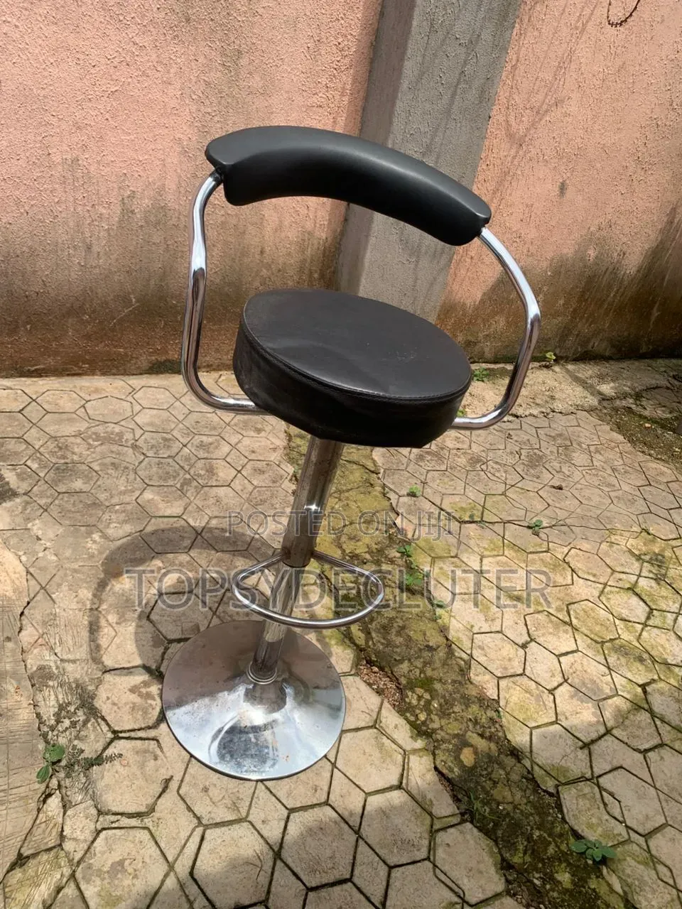 Saloon Chair
