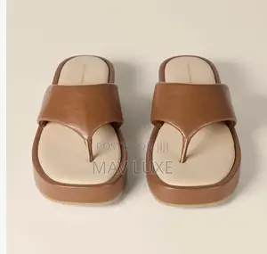 Amazon Essentials RICH AUNTIE FLIP FLOPS Platform Thong Sandal