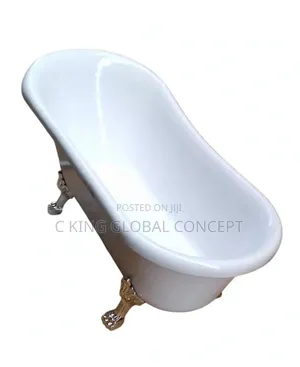 Brand New Luxury Freestanding Bathtub - White With Silver Feet