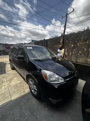 Toyota Sienna 2005 Black