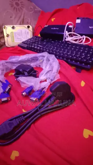 Used Computer Accessories Bundle – 1TB WD Hard Drive, Keyboard & VGA A