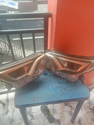 RAV4 Headlamp
