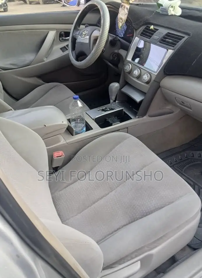 Toyota Camry 2011 Silver