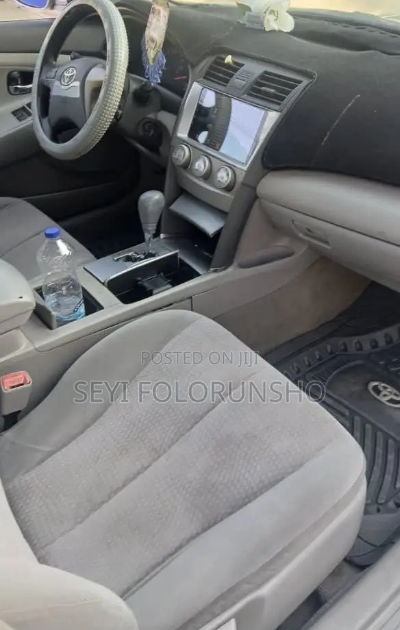 Toyota Camry 2011 Silver