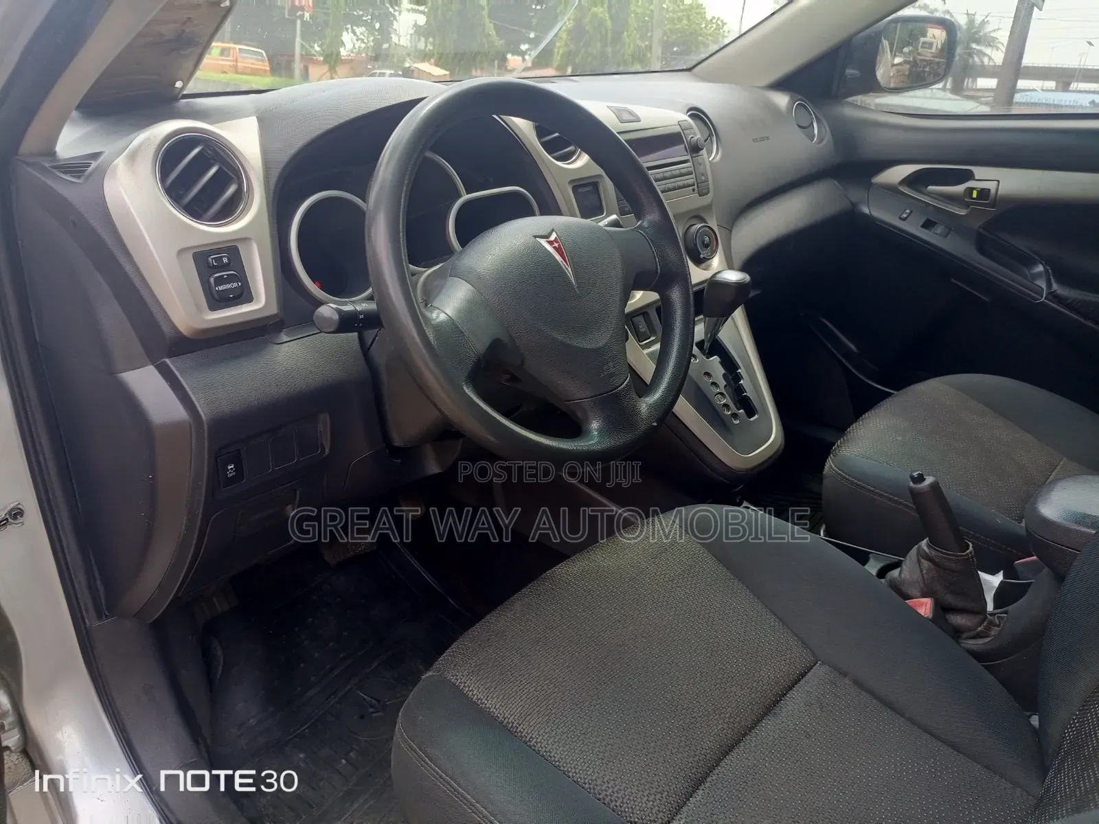 Pontiac Vibe 2010 Silver