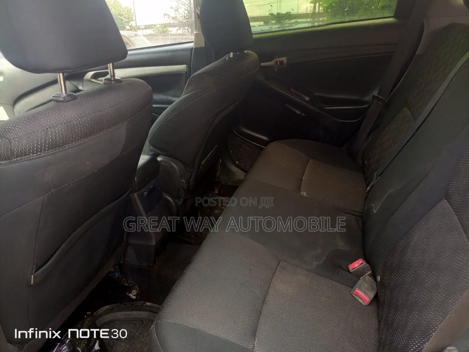 Pontiac Vibe 2010 Silver