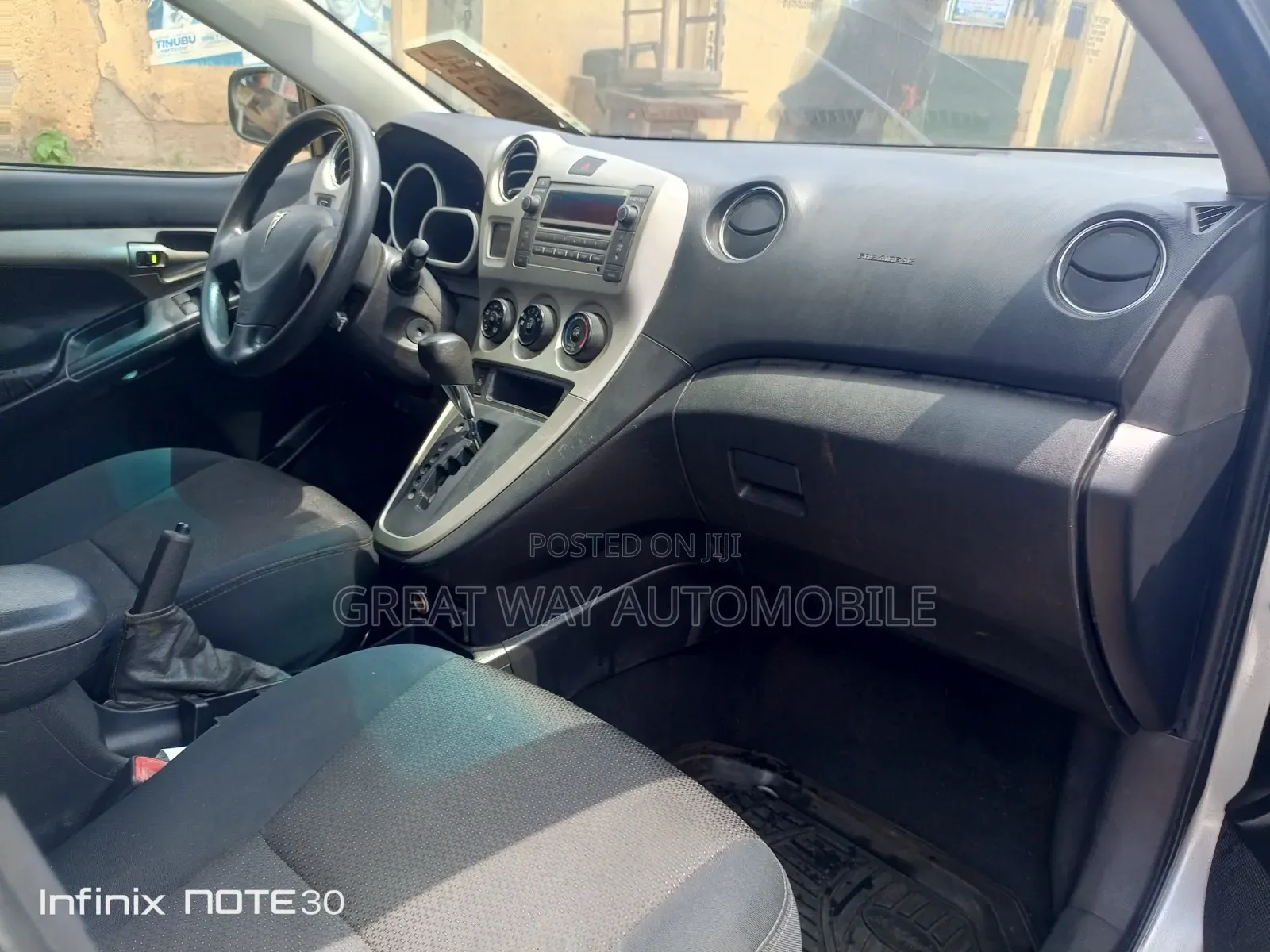 Pontiac Vibe 2010 Silver